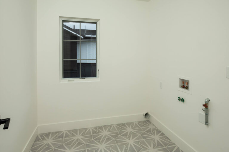 17-737 Linden_Matt Anello-8883-MLS